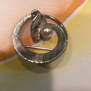 Lady Ellen sterling brooch 1” circular